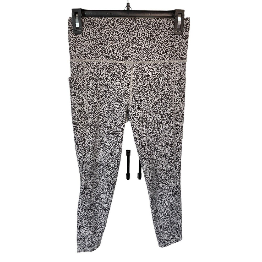Athleta Salutation Stash II Textured Tightâ Size Small 7/8 Length